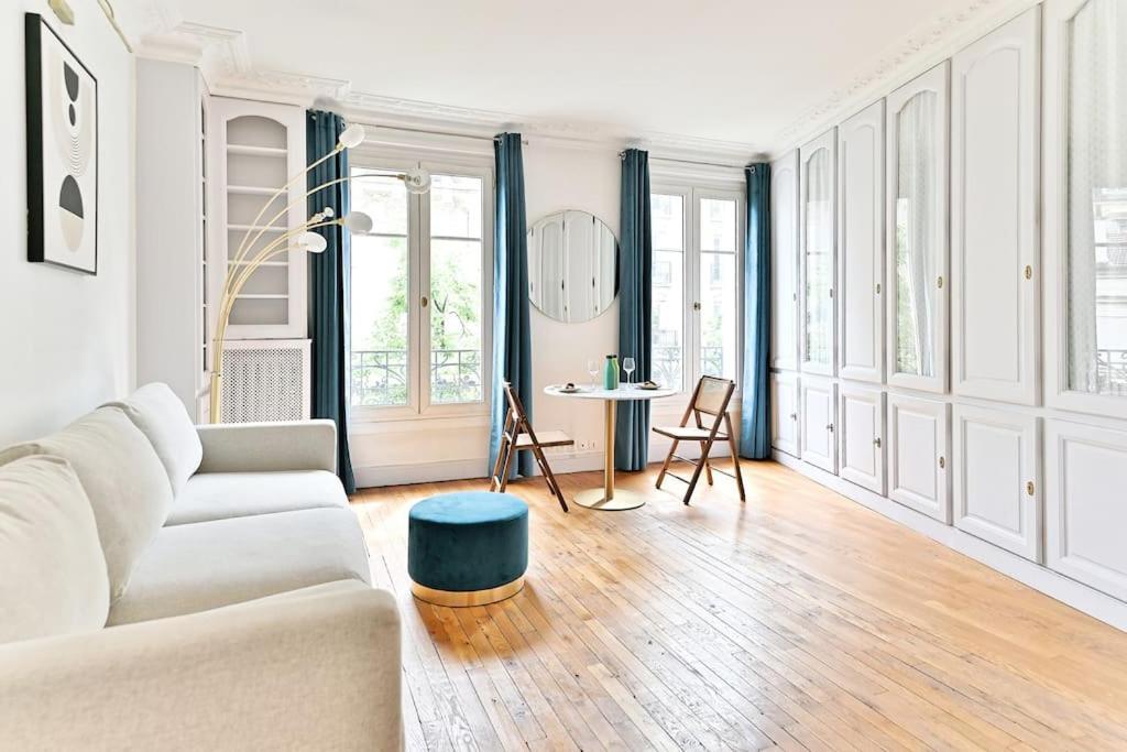 Appartement Haussmannien Lumineux Et Central- II Париж Екстериор снимка