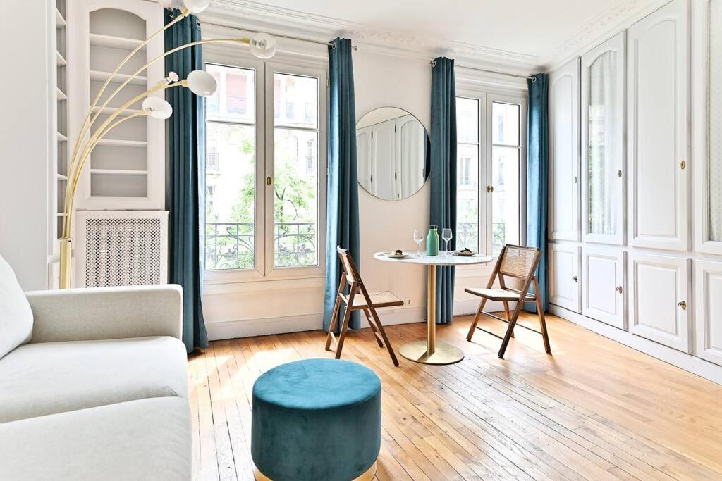 Appartement Haussmannien Lumineux Et Central- II Париж Екстериор снимка