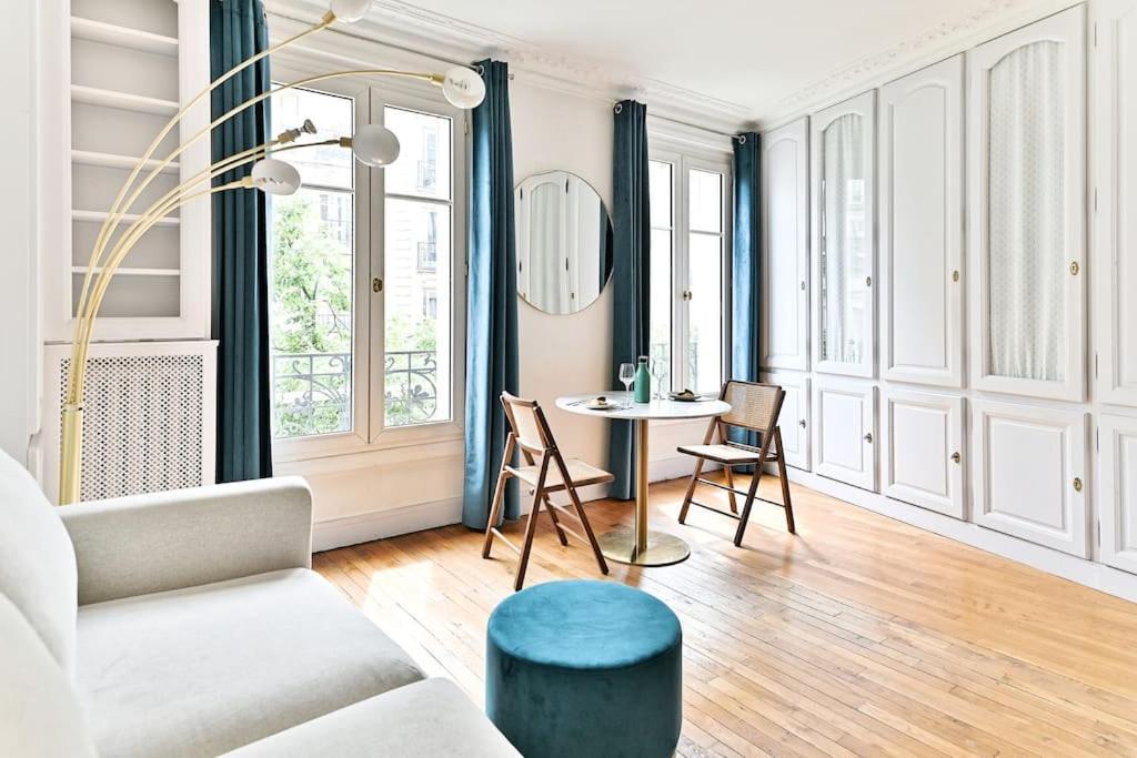 Appartement Haussmannien Lumineux Et Central- II Париж Екстериор снимка